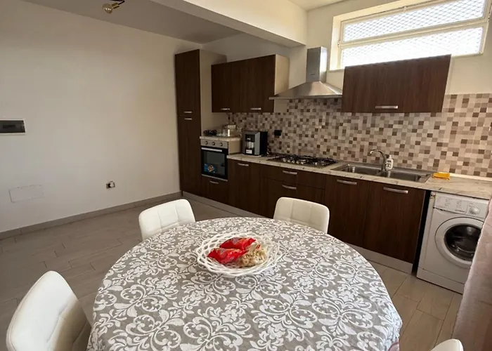 La Terrazza * מרינה די ג'ויוסה איוניקה